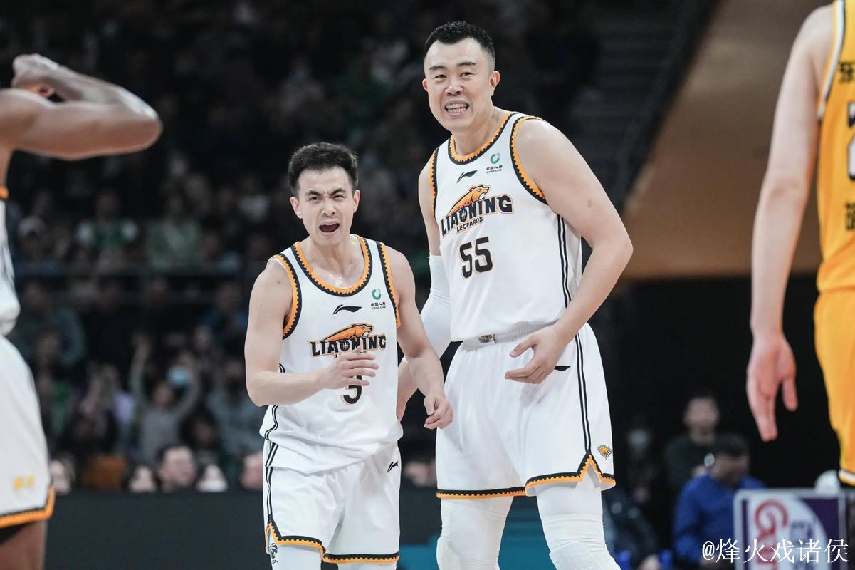 赵继伟13+7辽宁险胜天津 浙江6人上双胜上海