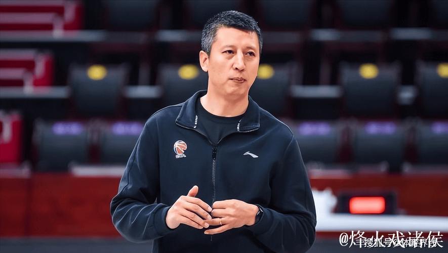 郭士强代理主帅期间1胜10负 11月出战亚预赛 郭士强代理主帅期间1胜10负 11月出战亚预赛